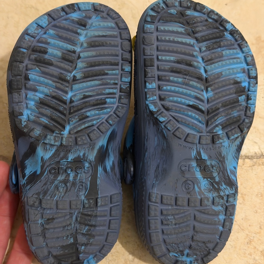 CROCS Kids' Navy Marbled Spider-Man Clogs - Picture 4 of 4